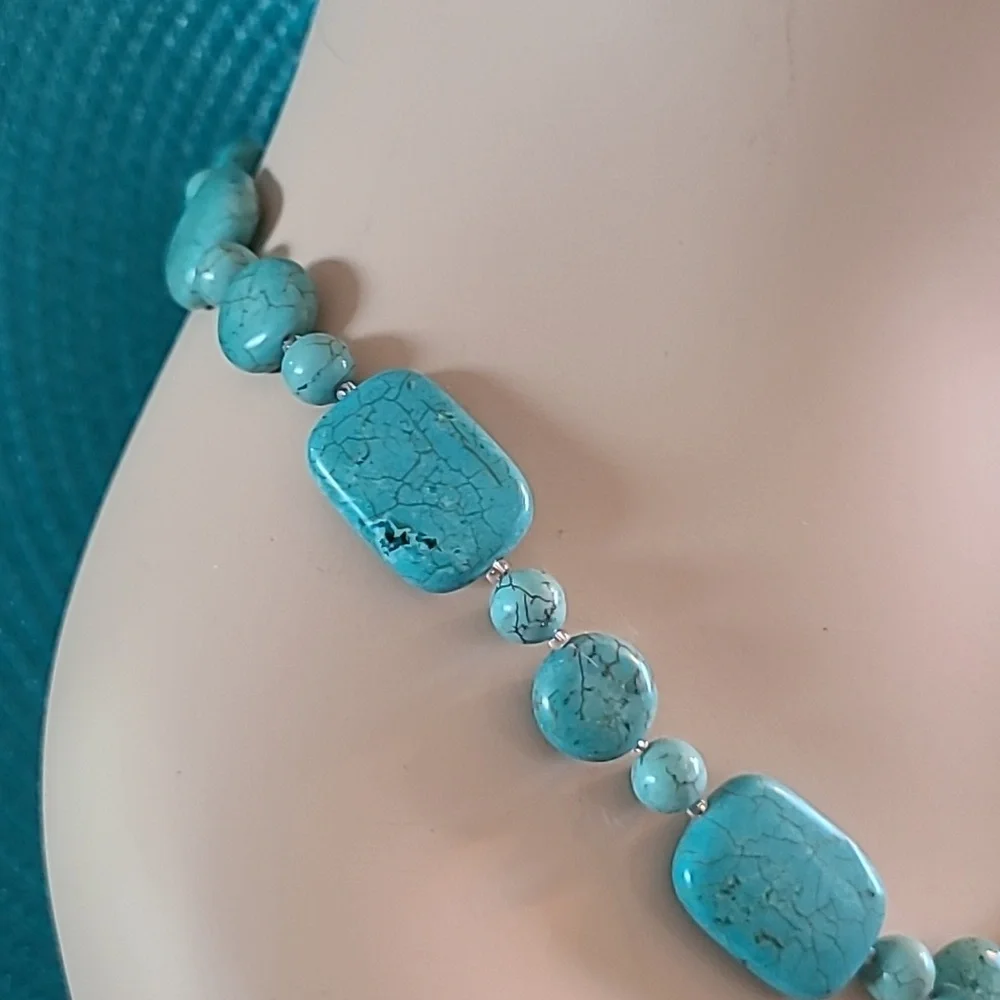 Turquoise Beaded Necklace